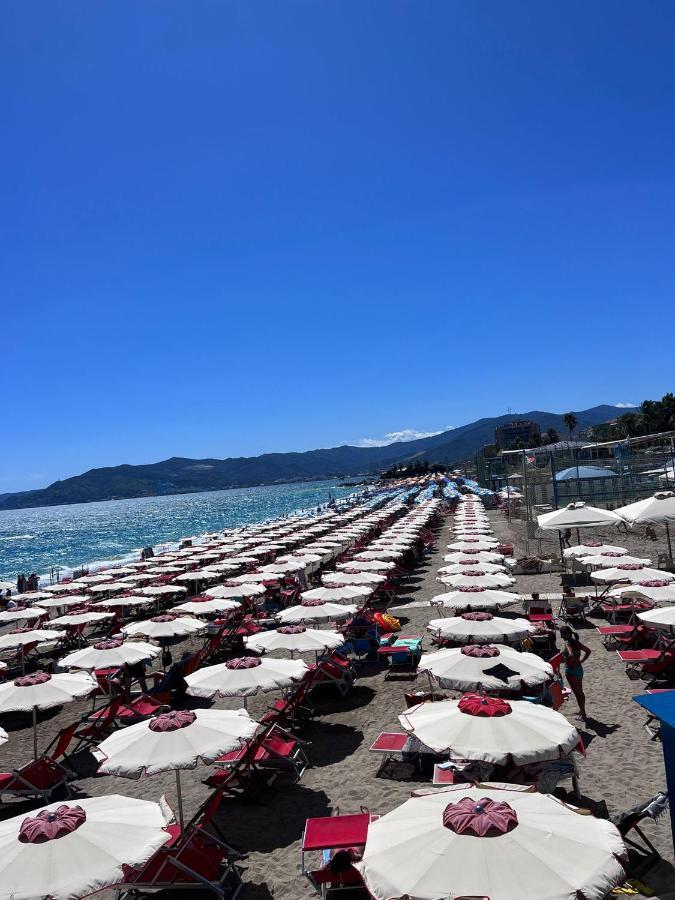 Savona Casa Per Vacanze E Lavoro Apartman Kültér fotó